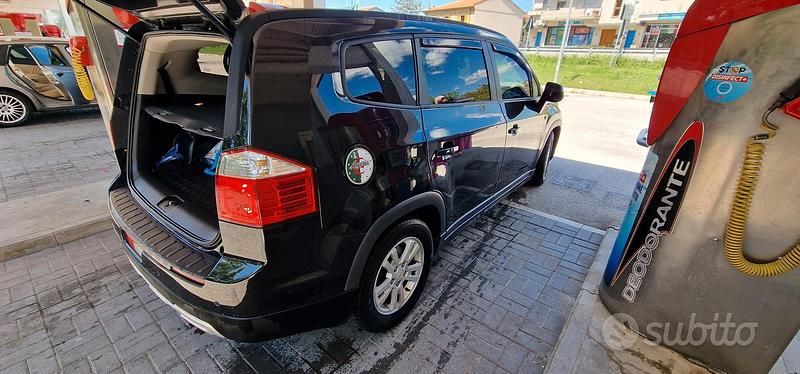 Usata Chevrolet Orlando 131 CV (96 kW) 2012 Nero Monovolume