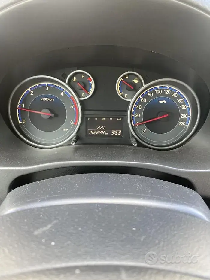 Usata Fiat Sedici 135 CV (99 kW) 2010 Nero SUV