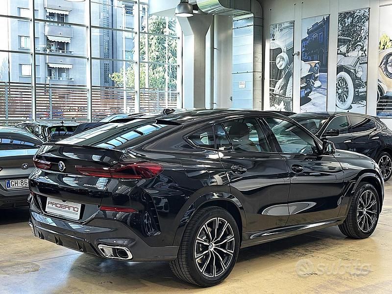Usata BMW X6 M Sport 286 CV (210 kW) 2023 Black sapphire SUV