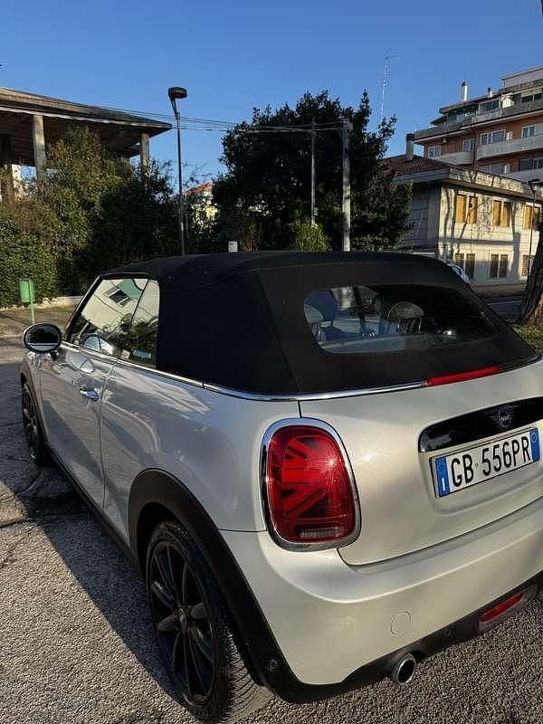 Usata Mini Cooper Cabriolet Hype 136 CV (100 kW) 2020 Argento Cabrio
