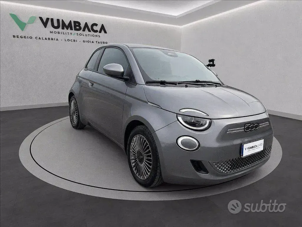 Usata Fiat 500e Icon 86 kW (118 CV) 2022 Grigio Berlina