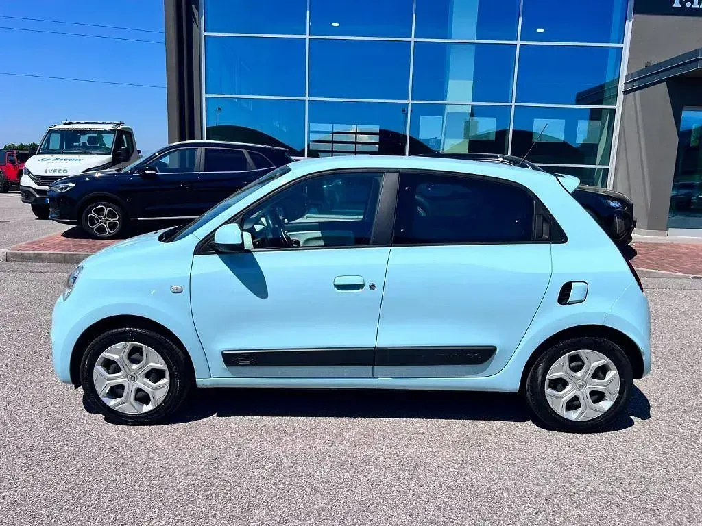 Usata Renault Twingo SE 65 CV (47 kW) 2021 Azzurro Utilitaria