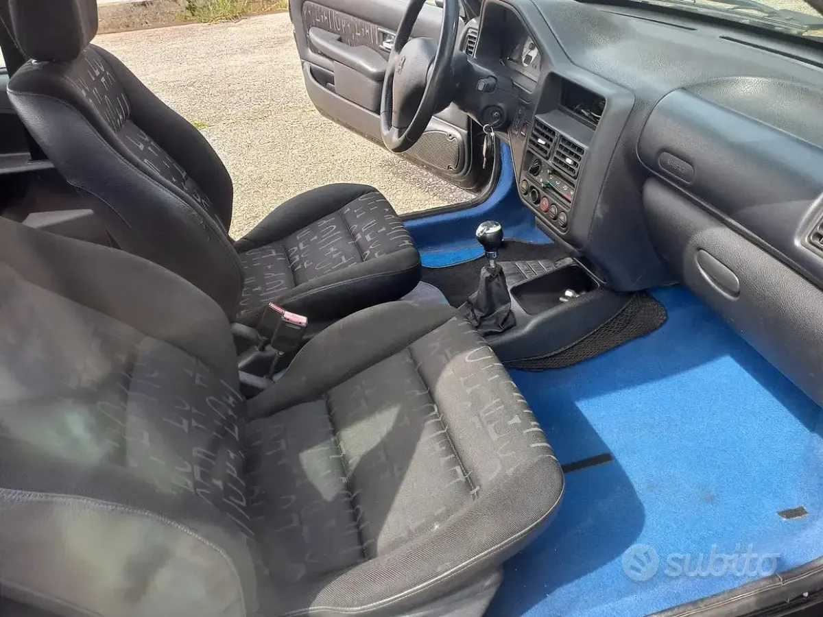 Usata Peugeot 106 118 CV (86 kW) 2002 Nero Utilitaria