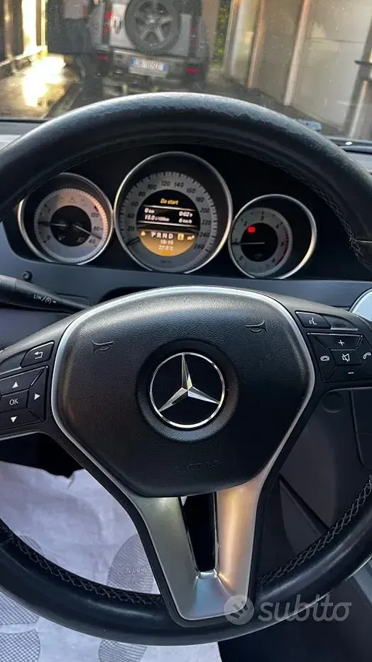 Usata Mercedes C220 Avantgarde 170 CV (125 kW) 2011 Nero Berlina