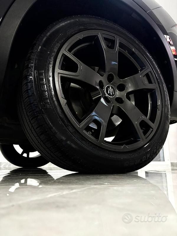 Usata Maserati Levante GranLusso 350 CV (257 kW) 2021 Nero SUV