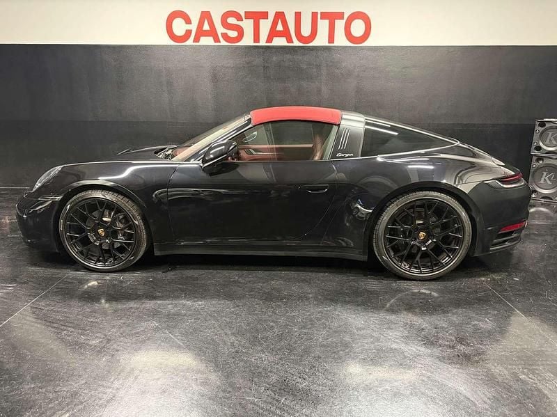 Usata Porsche 992 Chrono 385 CV (283 kW) 2022 Nero Cabrio
