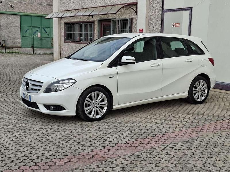 Usata Mercedes B180 Executive 122 CV (89 kW) 2012 Bianco Monovolume