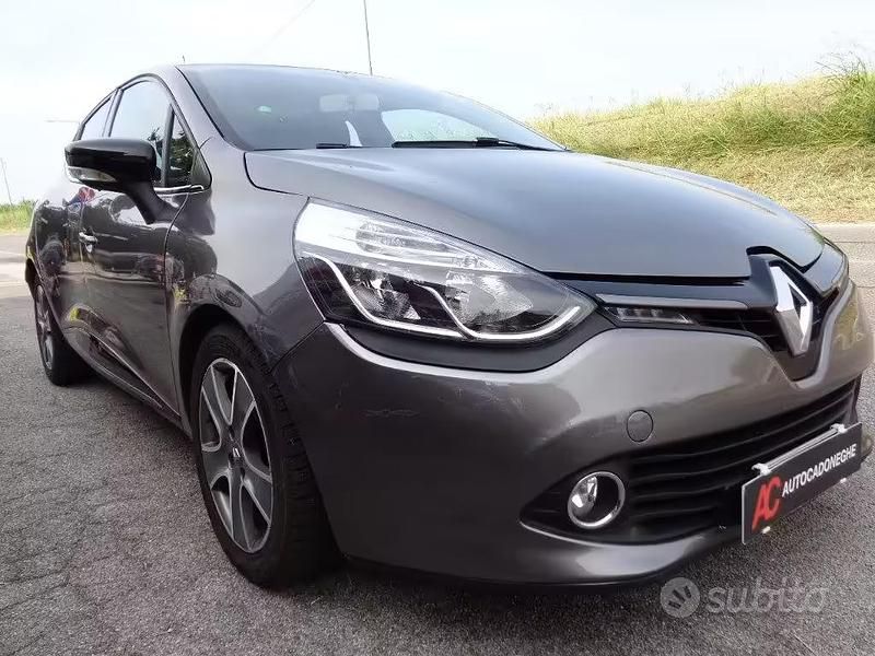 Usata Renault Clio IV 73 CV (53 kW) 2015 Grigio Berlina