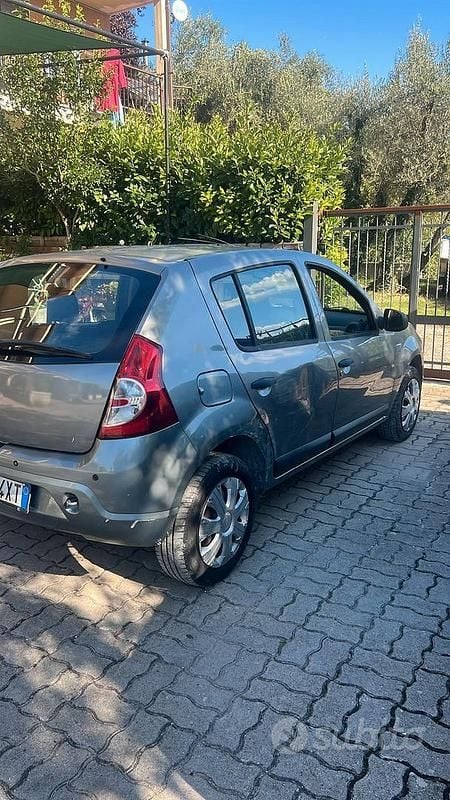 Usata Dacia Sandero 2010 Grigio Berlina