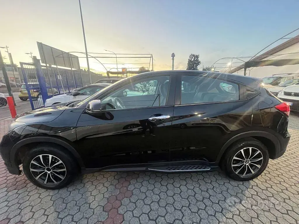 Usata Honda HR-V Elegance 120 CV (88 kW) 2017 Nero SUV