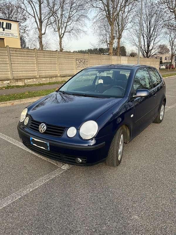 Usata VW Polo Trendline 68 CV (50 kW) 2003 Blu/azzurro Berlina