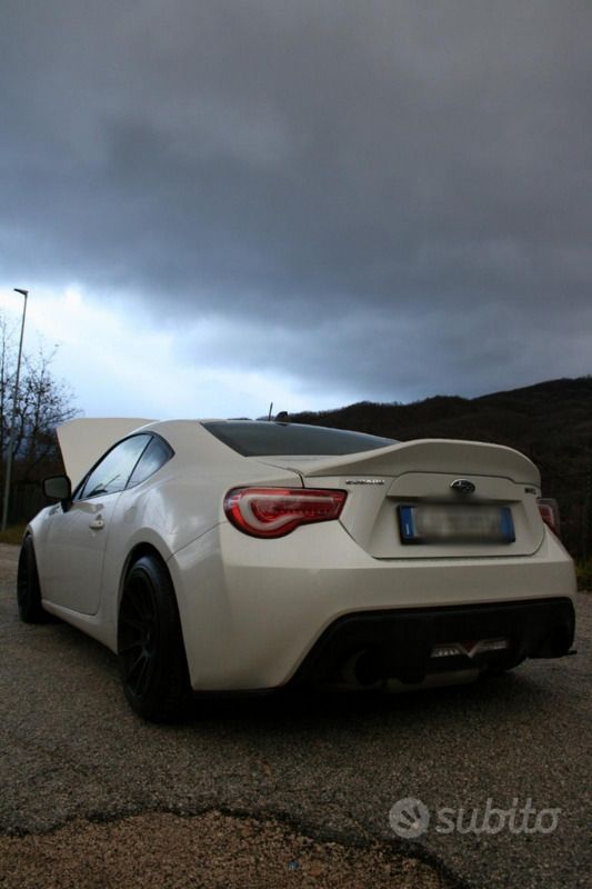 Usata Subaru BRZ 200 CV (147 kW) 2014 Bianco Coupé