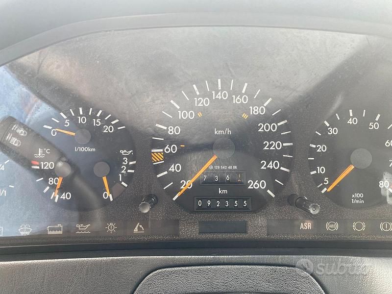 Usata Mercedes SL300 231 CV (169 kW) 1988 Grigio Cabrio