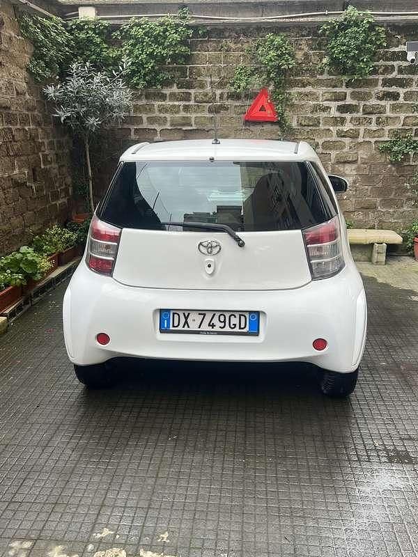 Usata Toyota iQ Sol 68 CV (50 kW) 2009 Utilitaria