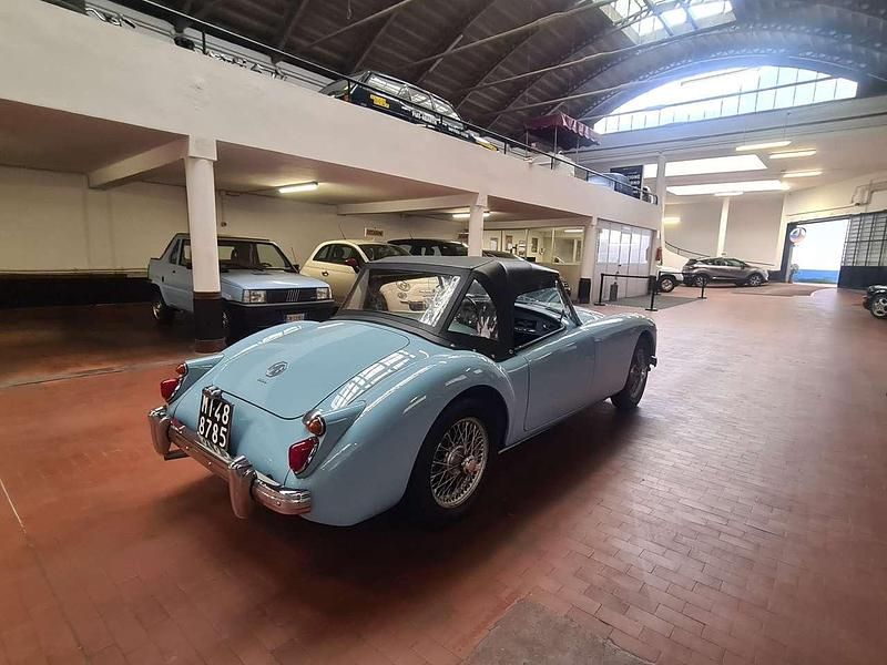Usata MG 1600 80 CV (58 kW) 1960 Blu/azzurro Cabrio