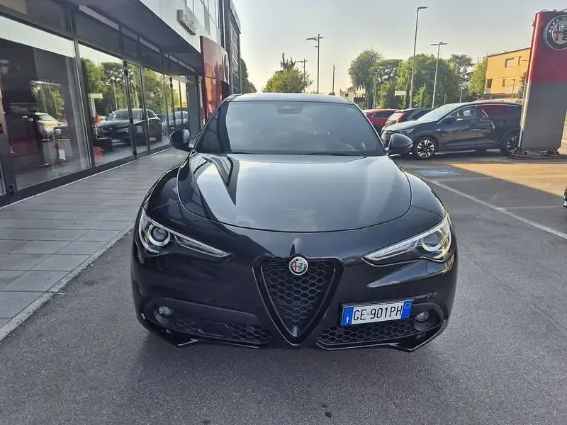 Usata Alfa Romeo Stelvio Sprint 160 CV (117 kW) 2022 Nero SUV