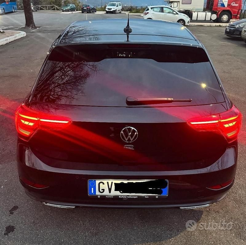 Usata VW Polo R-line 95 CV (69 kW) 2024 Nero Berlina