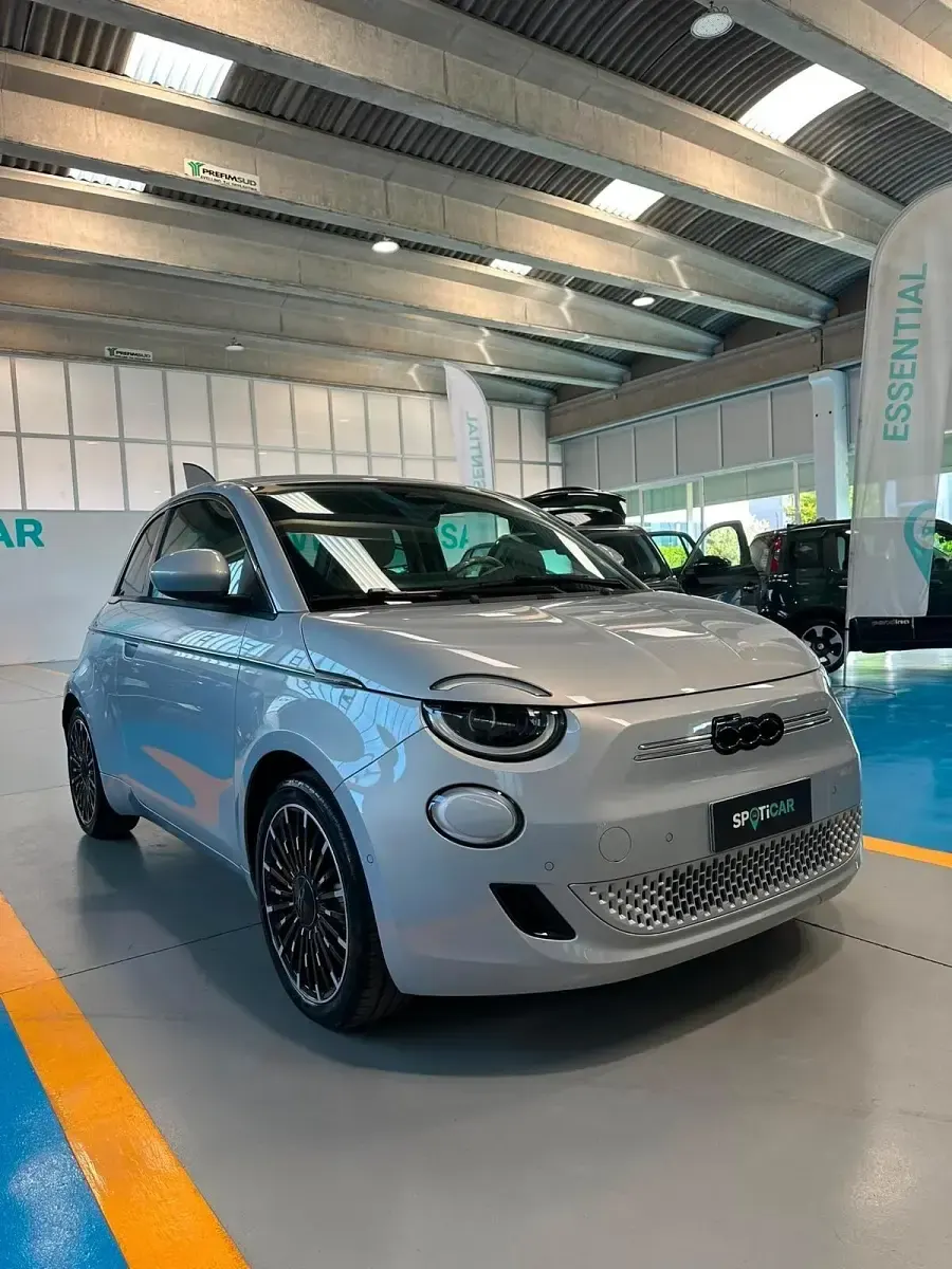Nuova Fiat 500e La Prima 42 kW (58 CV) 2025 Blu Berlina