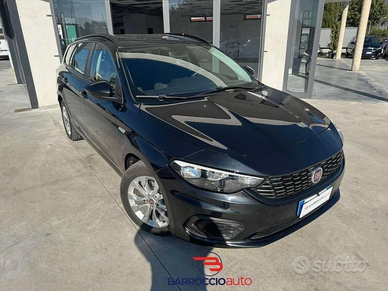 Usata Fiat Tipo Lounge 120 CV (88 kW) 2018 Blu Station wagon