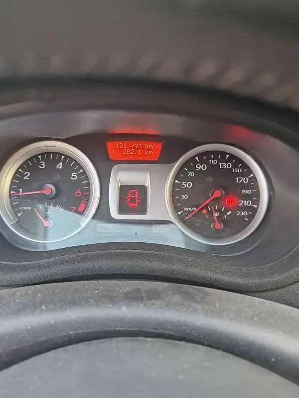 Usata Renault Clio III Dynamique 75 CV (55 kW) 2009 Grigio Berlina