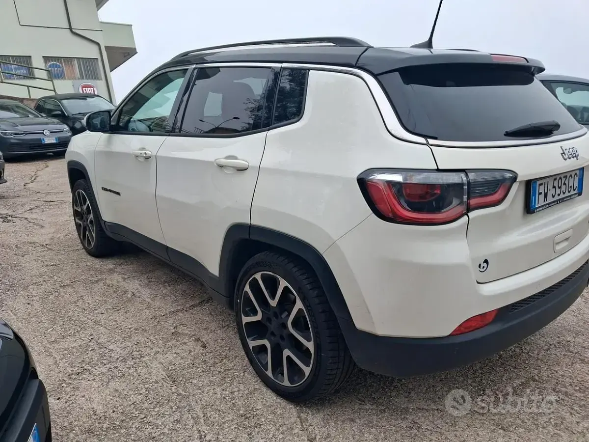 Usata Jeep Compass Limited 140 CV (102 kW) 2019 Bianco SUV