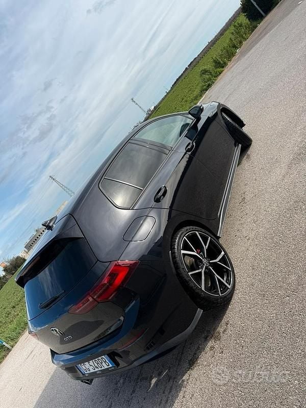 Usata VW Golf 200 CV (147 kW) 2022 Nero Berlina