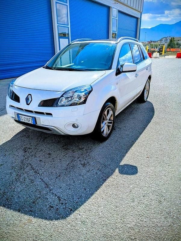 Usata Renault Koleos Luxe 150 CV (110 kW) 2012 Bianco SUV