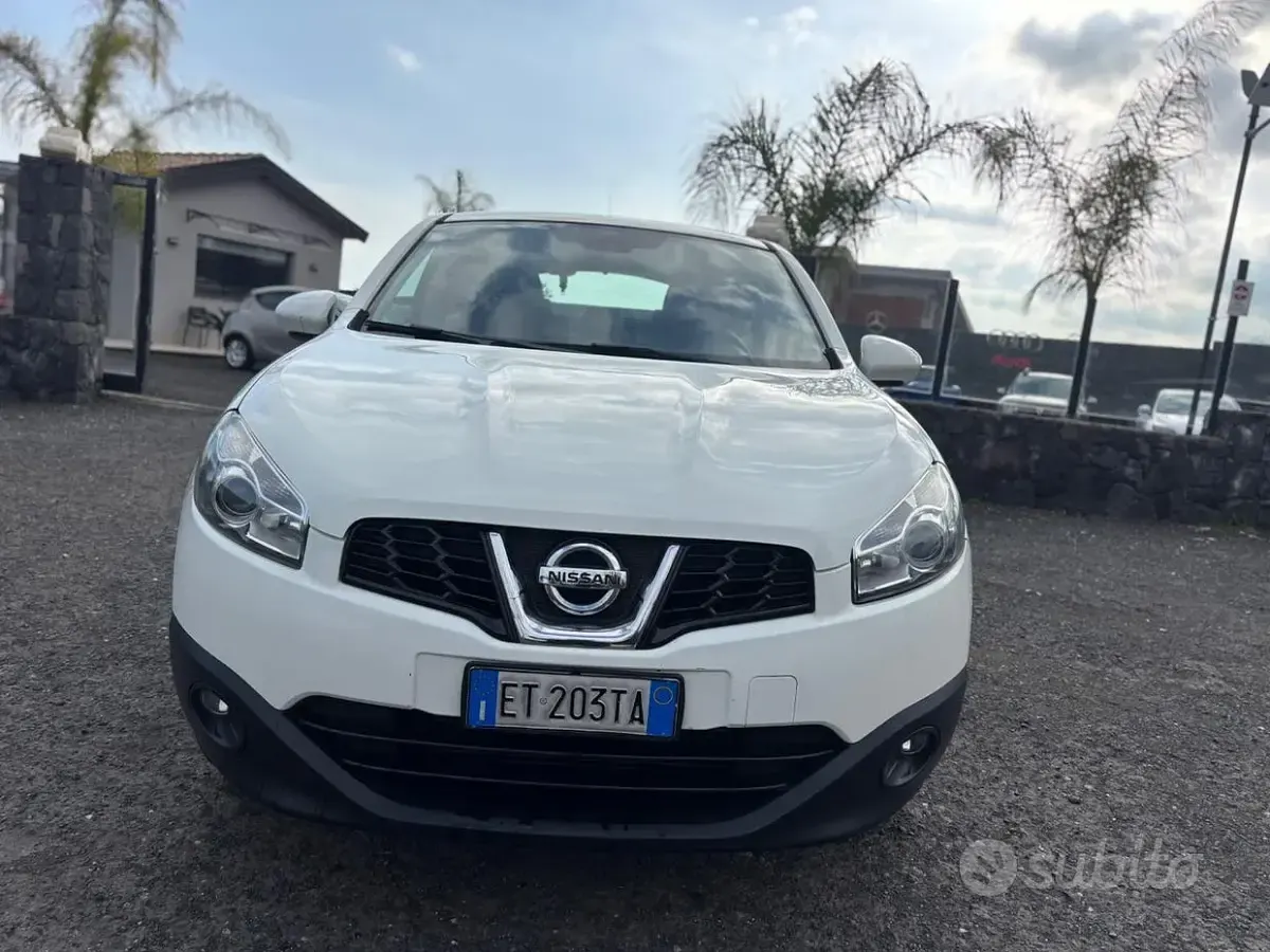 Usata Nissan Qashqai Acenta 110 CV (80 kW) 2014 Bianco SUV