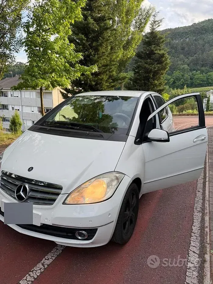 Usata Mercedes A150 95 CV (69 kW) 2010 Bianco Utilitaria