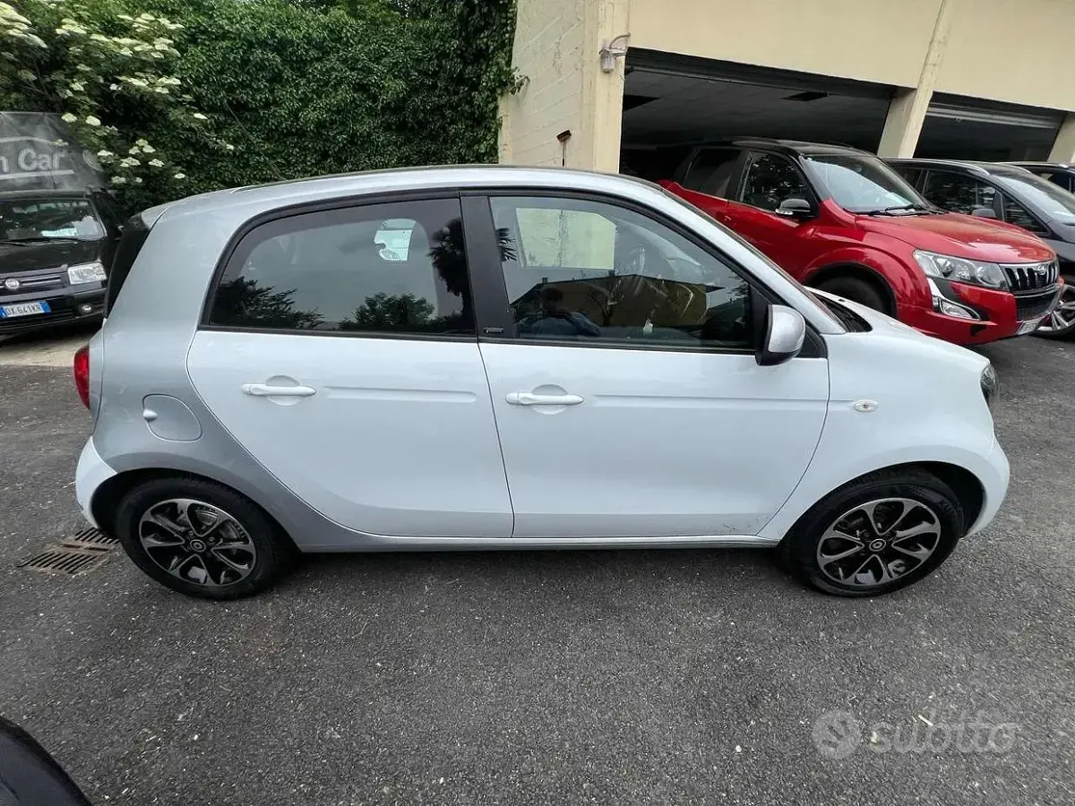 Usata Smart ForFour Prime 71 CV (52 kW) 2016 Bianco Utilitaria