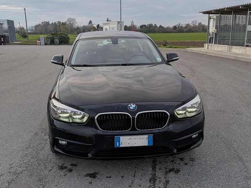 Nero Usata 2019 BMW 116 Advantage Due volumi | 18.000 € (Buon prezzo) - Immagine 1/4
