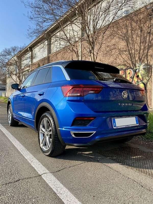 Usata VW T-Roc R-line 116 CV (85 kW) 2019 Blu/azzurro SUV