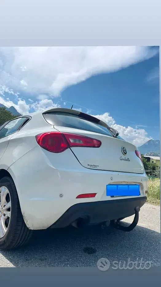 Usata Alfa Romeo Giulietta 105 CV (77 kW) 2011 Bianco Utilitaria