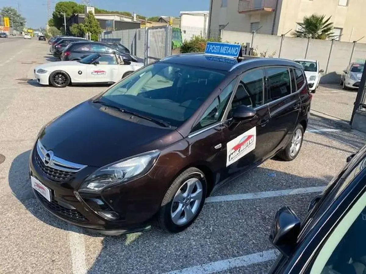 Usata Opel Zafira Tourer Cosmo 150 CV (110 kW) 2012 Grigio Monovolume