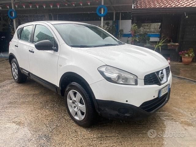 Usata Nissan Qashqai Acenta 110 CV (80 kW) 2010 Bianco SUV