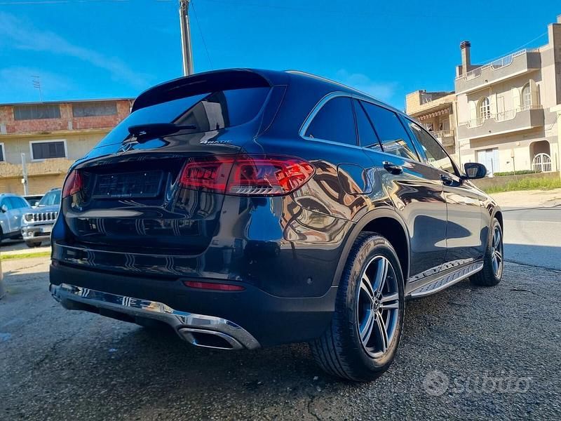 Usata Mercedes GLC220 194 CV (142 kW) 2019 Grigio Station wagon