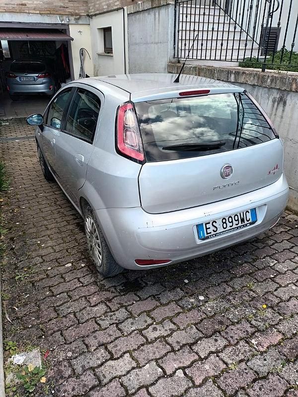 Usata Fiat Grande Punto 75 CV (55 kW) 2014 Utilitaria