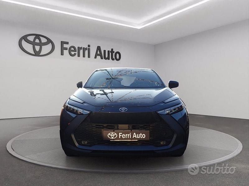 Usata Toyota C-HR Lounge 197 CV (144 kW) 2024 Dark grey met SUV