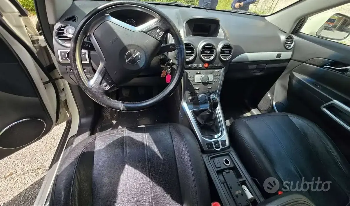 Usata Opel Antara 184 CV (135 kW) 2011 Beige SUV