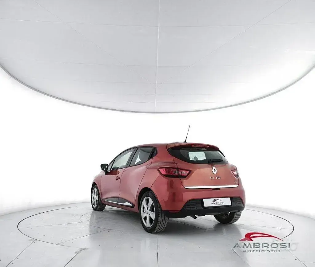 Usata Renault Clio 75 CV (55 kW) 2013 Rosso Utilitaria