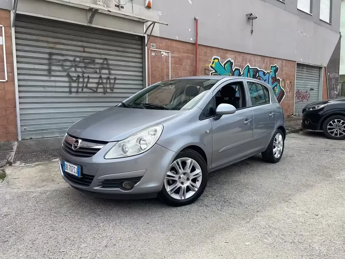Usata Opel Corsa 60 CV (44 kW) 2007 Grigio Utilitaria