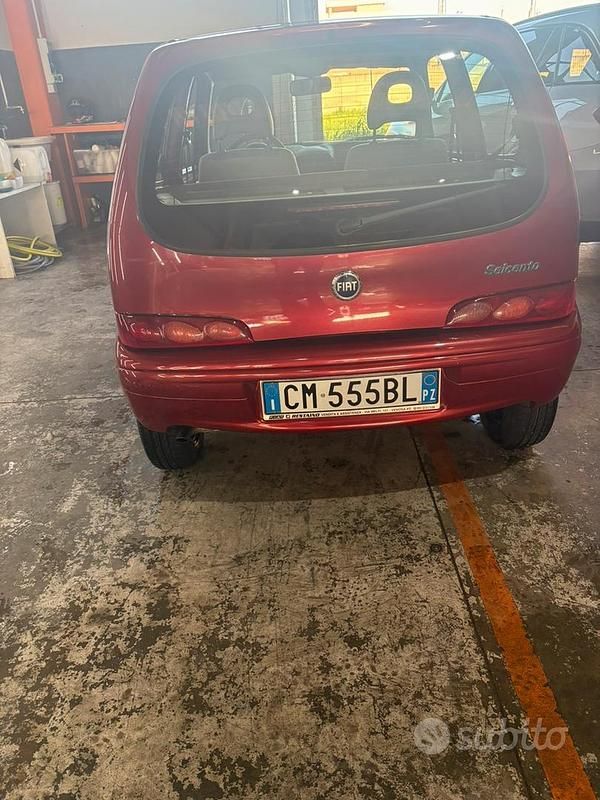 Usata Fiat 600 2004 Rosso Berlina