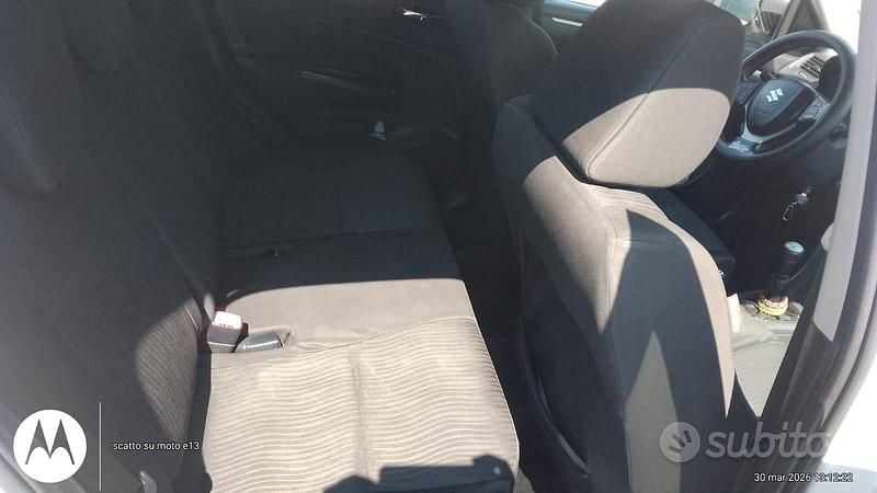 Usata Suzuki Swift 94 CV (69 kW) 2011 Bianco Utilitaria
