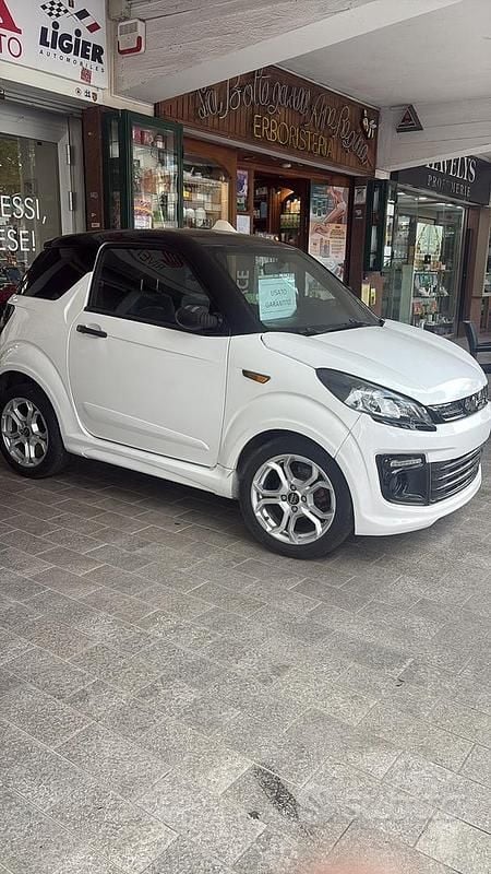 Bianco Usata 2020 Ligier JS50 Due volumi | 8990 € (Buon prezzo) - Immagine 1/2