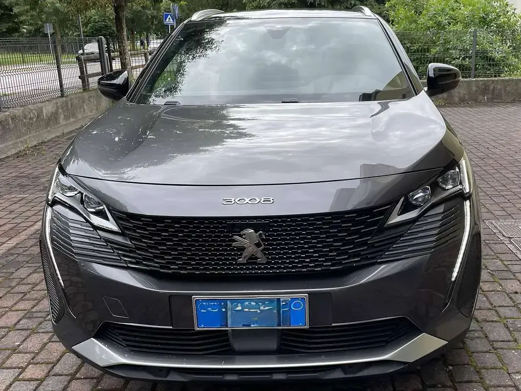 Usata Peugeot 3008 GT 131 CV (96 kW) 2021 Grigio SUV