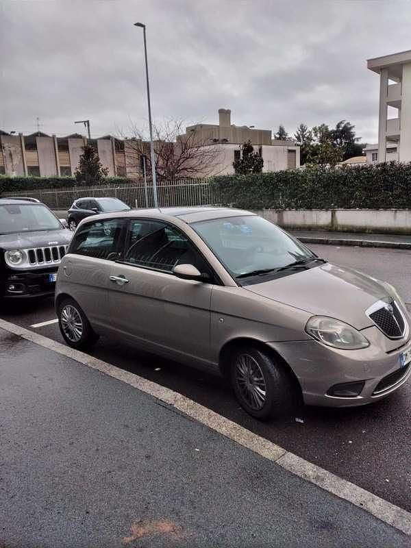 Usata Lancia Ypsilon 60 CV (44 kW) 2007 Utilitaria