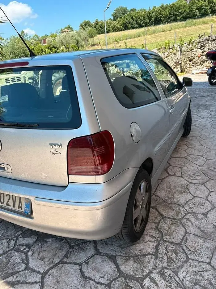 Usata VW Polo 75 CV (55 kW) 2000 Grigio Berlina