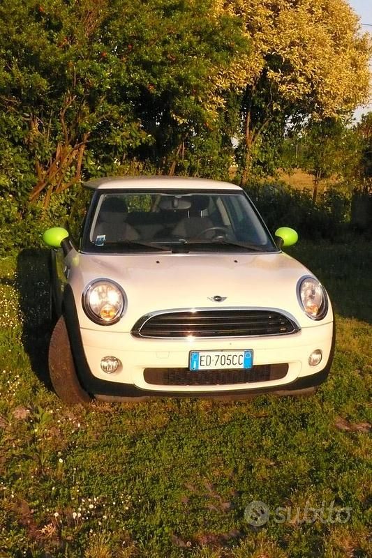 Usata Mini ONE 75 CV (55 kW) 2010 Utilitaria