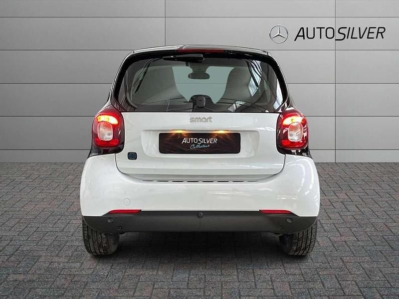 Usata Smart ForTwo Coupé Passion 41 kW (56 CV) 2022 Bianco Utilitaria