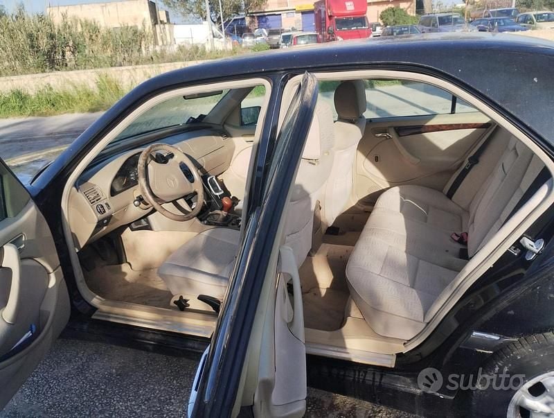 Usata Mercedes 190 1997 Nero Berlina